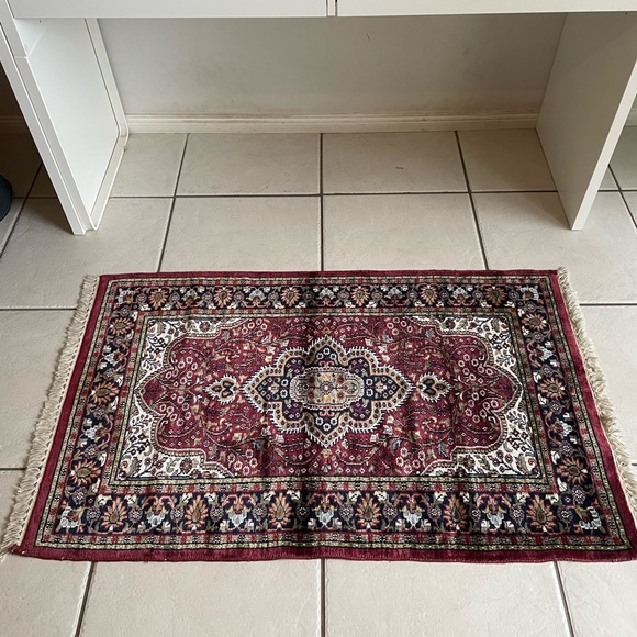 Kashmir silk rug - Picture 2 of 2